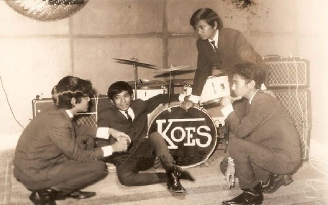 Vokalis Koes Plus Yon Koeswoyo Meninggal Dunia